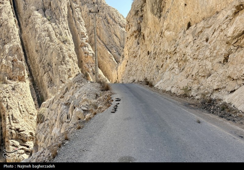 آمادگی محورهای شمالی فارس برای فصل بارش/ روکش آسفالت گردنههای کولیکش و شهیدآباد