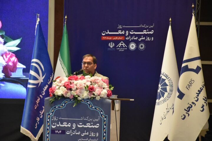 افتتاح ۳۴ طرح بزرگ صنعتی و صنایع معدنی فارس در دهه فجر