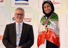 دختر شیرازی بر سکوی قهرمانی پاراتکواندوی جهان