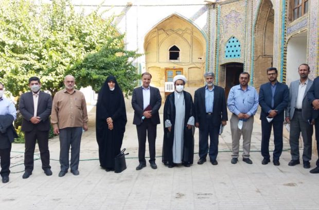 اعضای منتخب شورای ششم اسلامی شهر شیراز با آیت الله علی اکبر کلانتری نماینده مردم فارس در مجلس خبرگان رهبری دیدار کردند