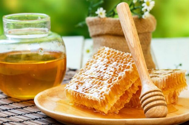 چگونه عسل طبیعی را از عسل تقلبی تشخیص دهیم؟