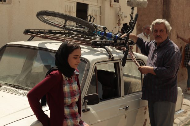 محدودیت های اجتماعی دوچرخه سواری دختران سوژه فیلم کارگردان شیرازی