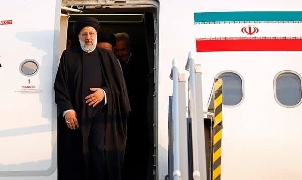 رئیس جمهور در هفتمین سفر استانی وارد شیراز شد