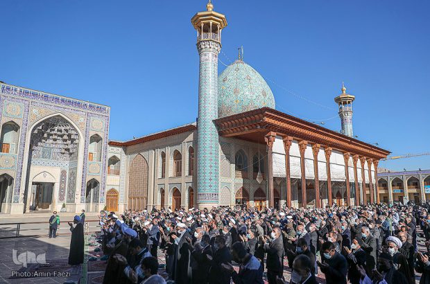 نماز شکرگزاری و طلب بارش باران در فارس اقامه شد