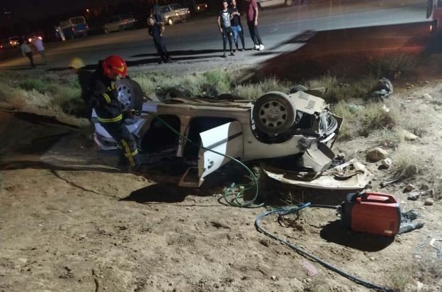 واژگونی مرگبار خودروی سواری در جاده نیروگاه شیراز