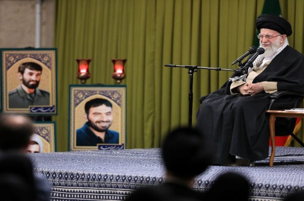 رهبر انقلاب در دیدار دست‌اندرکاران کنگره ۲۴ هزار شهید پایتخت تاکید کردند؛ تهران نماد شجاعت، دینداری و استقلال طلبی ملت ایران