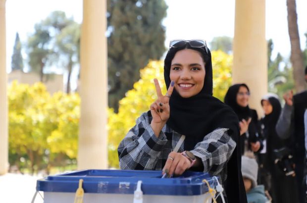 گزارش تصویری/حضور پرشور شیرازی‌ها پای صندوق رای