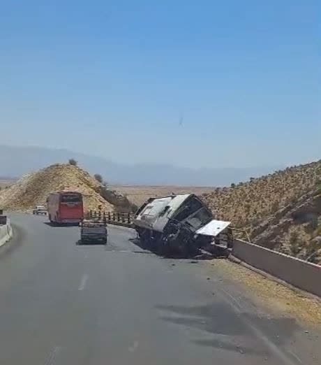 ۲۱ کشته و ۳۴ مصدوم در حادثه واژگونی اتوبوس