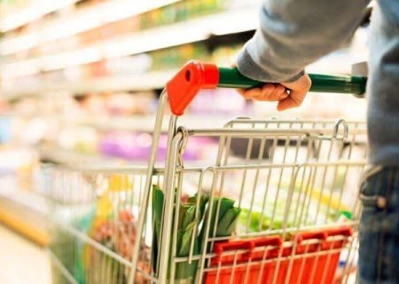 استاندار فارس از برخورد قاطع با سوء استفاده کنندگان از شرایط فعلی بازار خبر داد