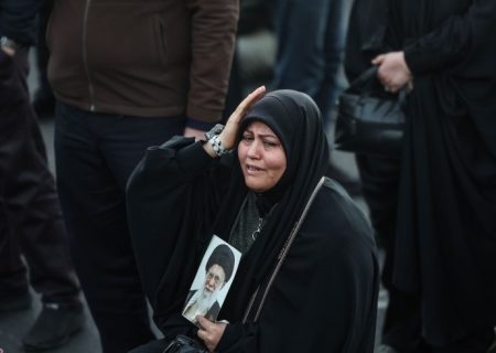 مراسم شام غریبان و اقامه عزا در رثای رهبر شهید انقلاب در ۳۰۰ مسجد شهر شیراز