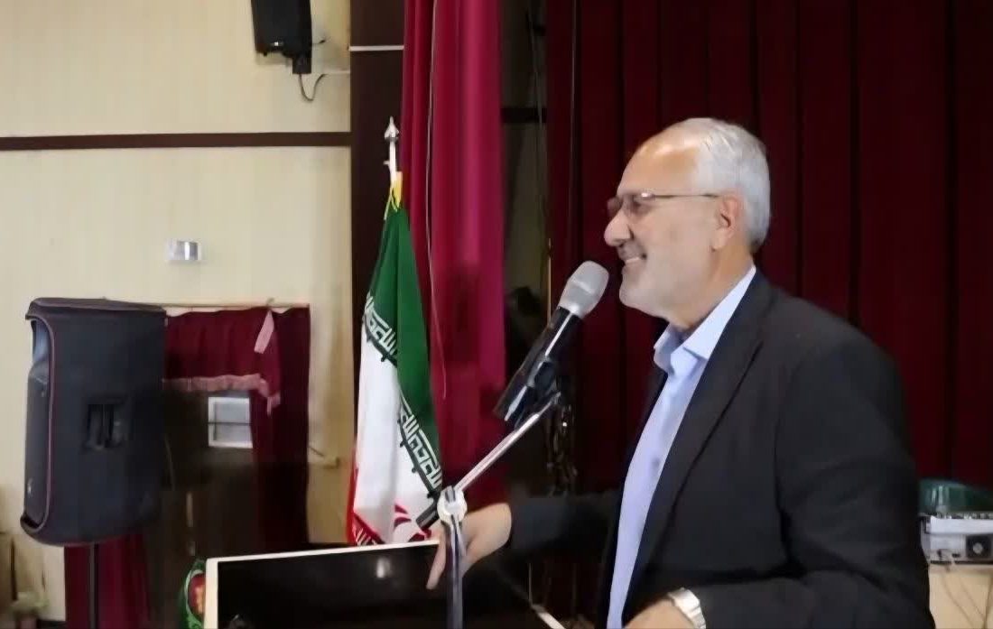اگر دشمن خارجی را بزنیم اما نفوذی را باقی بگذاریم، هر ضربه‌ای که می‌زنیم، توسط خائن گزارش می‌شود