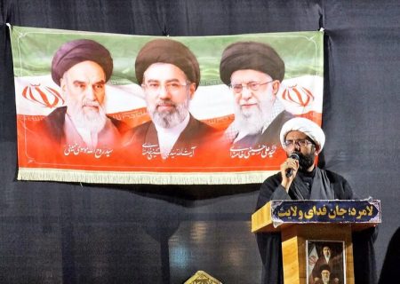 لامرد نماد مقاومت و ایستادگی در برابر دشمن است